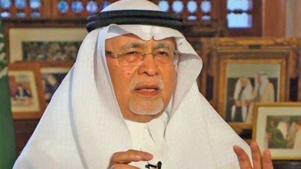 الشاعر الذي أعطى النادلة صولجانه