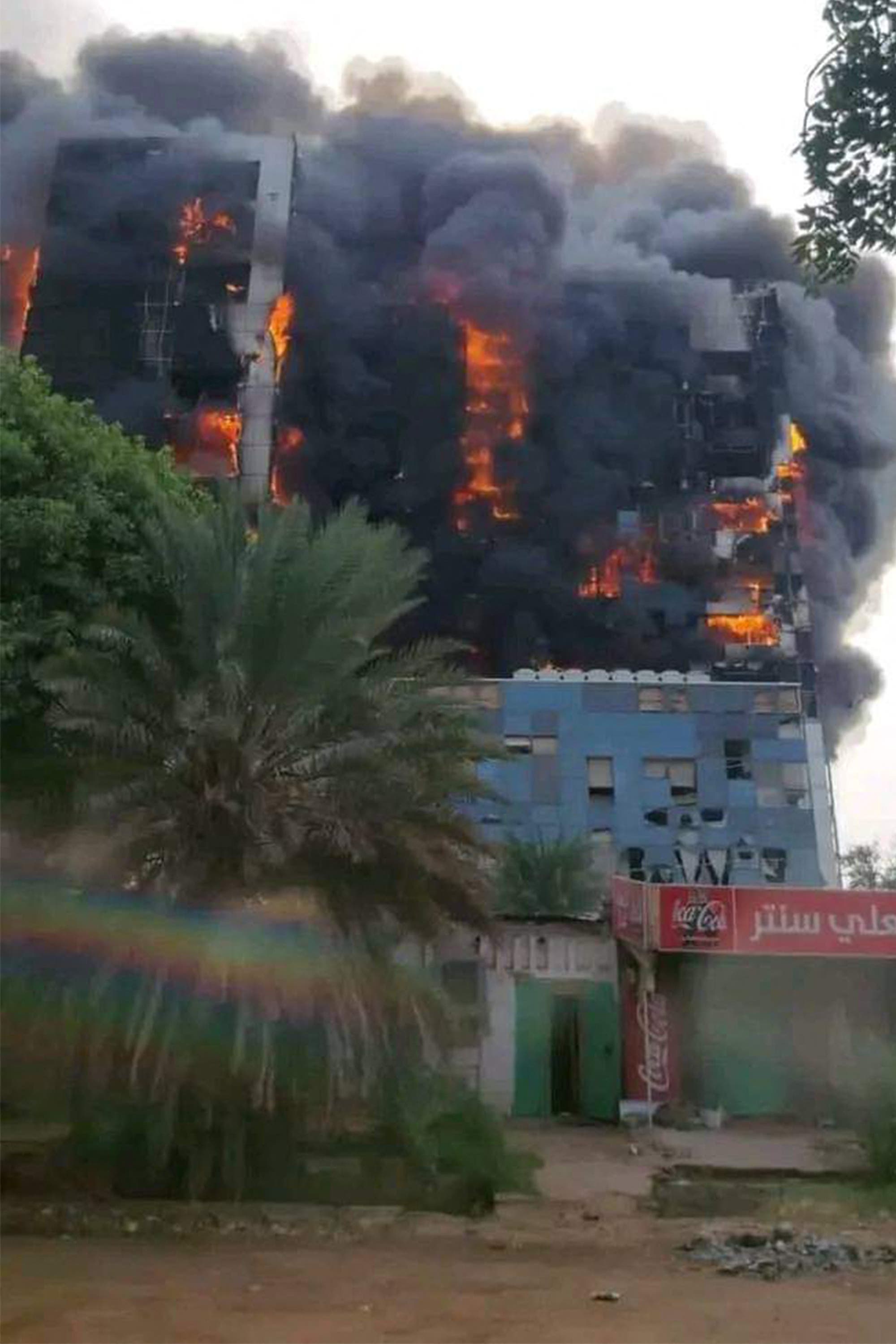 الحرائق التي اندلعت في عدد من المقار الحكومية الأحد في الخرطوم