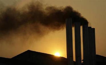 Fossil fuels still account for 80 percent of world energy use, threatening efforts to reduce greenhouse gas emissions that are blamed for global warming. (File photo: Reuters)