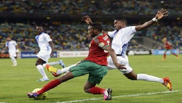 Morocco’s Defender Zakarya Bergdich (L) vies with Cape Verde’s forward Heldon during the Morocco vs. Cape Verde Africa Cup of Nations 2013 group A football match at Moses Mahiba Stadium in Durban on Jan. 23, 2013. (AFP)