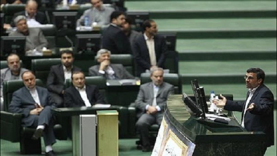 Iran’s President Mahmoud Ahmadinejad said on Wednesday that one of the solutions is to cut the government’s dependence on oil revenues to overcome the Western sanctions. (Courtesy: Mehr News Agency)
