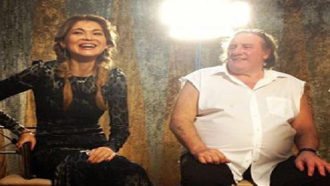 دوبارديو يسجل ديو غنائياً مع ابنة الرئيس الأوزباكستاني