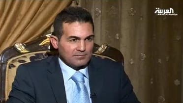 شامی فوج کے منحرف کرنل عناد العباس العربیہ سے گفتگو کر رہے ہیں