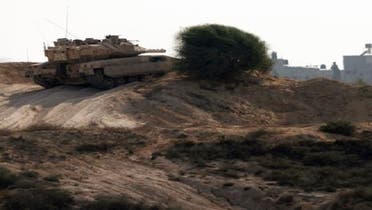 غزہ کی سرحد پر اسرائیلی فوج کا ٹینک پوزیشن سنبھالے کھڑا ہے