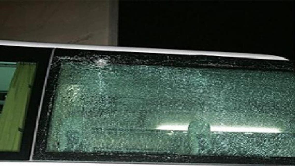 حافلة فريق برشلونة تعرضت لرمي بالحجارة