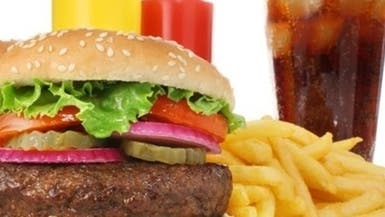 أبعدوا الوجبات السريعة عن الأطفال وإليكم الأسباب