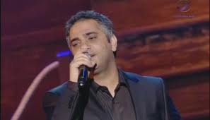 Fadel Shaker as a singer. (Photo courtesy of Arabits.us)