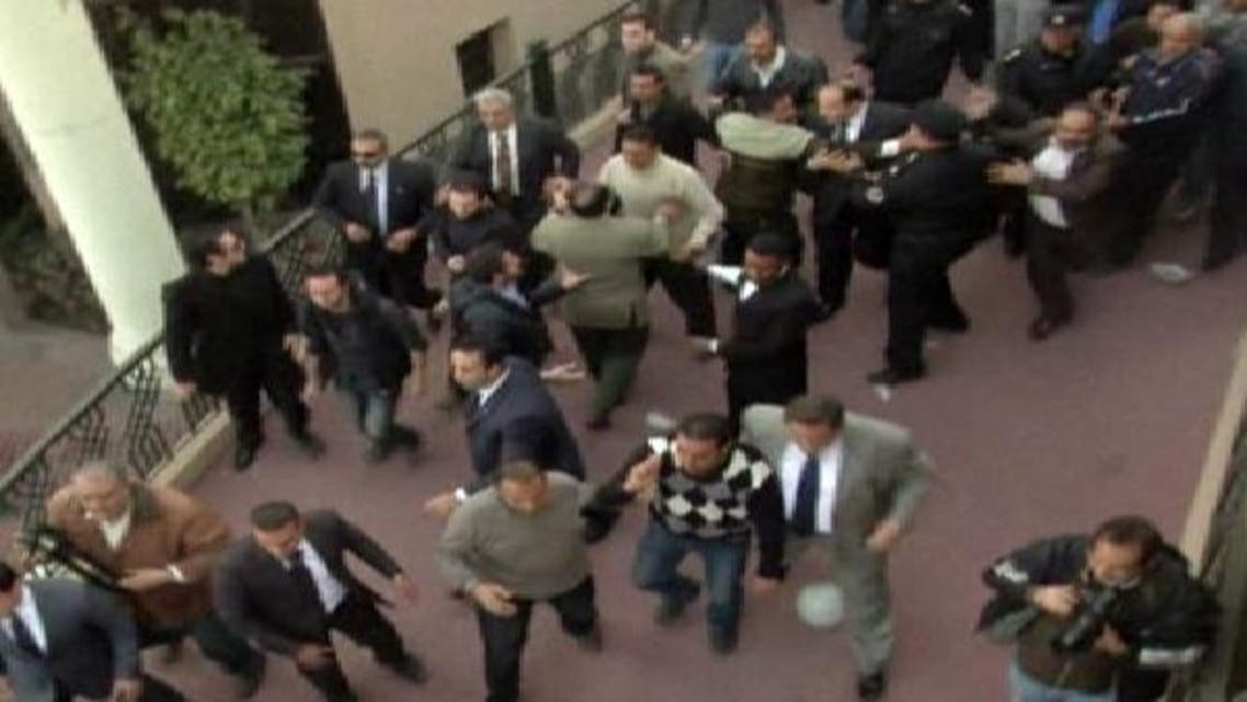 الضباط الأحرار يحذرون وزير الداخلية: الانضمام للشعب أو الخلع
