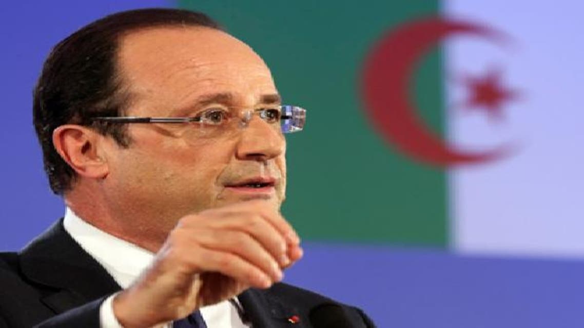 هولاند في الجزائر: لم آتِ للتعبير عن الندم أو الاعتذار