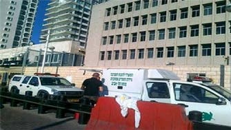 مسلح يطعن حارساً بالسفارة الأمريكية في تل أبيب