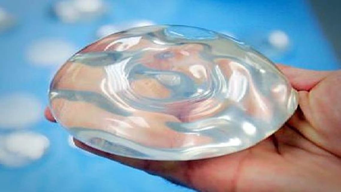 «ثدي صناعي» ينقذ كندية من الموت