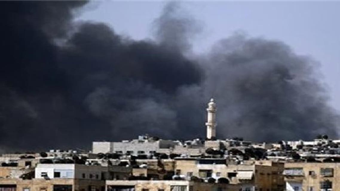 الدخان المتصاعد من قصف مخيم اليرموك