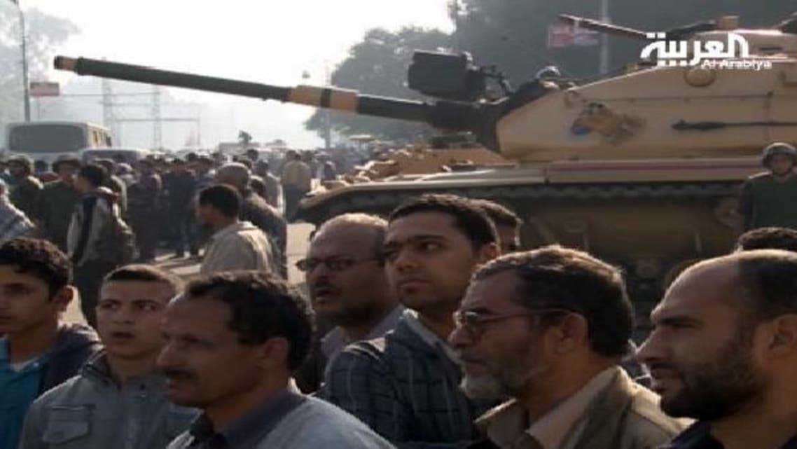 قصر الاتحادیہ کے اردگرد ٹینکوں کی موجودگی