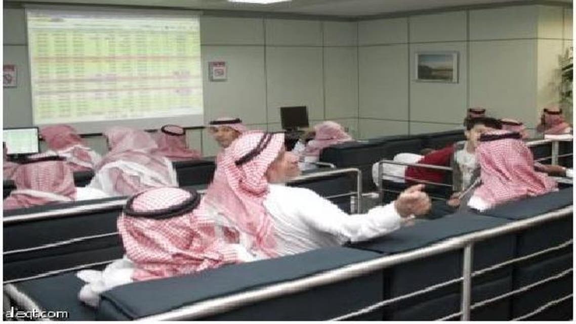 متداولون في سوق الأسهم السعودية