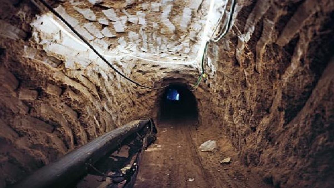 مقتل فلسطيني وإصابة 2 في انهيار نفق حدودي مع مصر