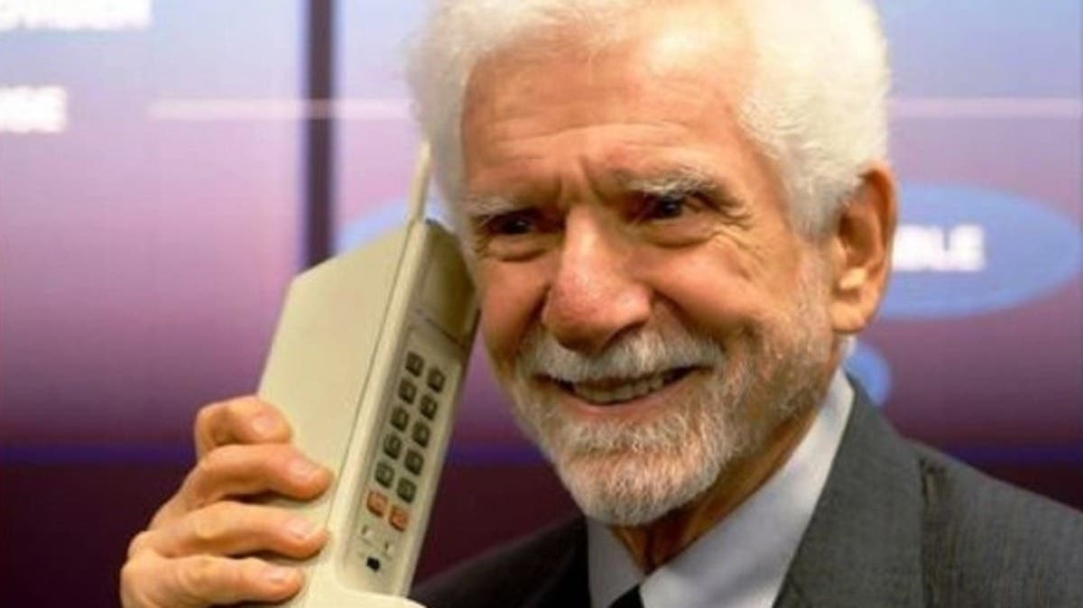 مخترع أول هاتف محمول بالعالم: اتركوا أجهزتكم وعيشوا حياتكم