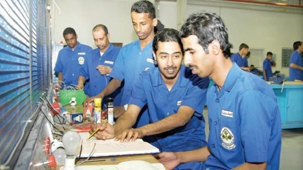 الكويت على غرار قطر ترفع مميزات التوظيف للسعوديين