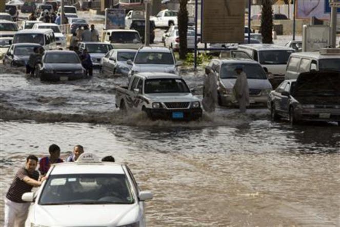 Flash floods in Saudi kill 16, civil defense says - Al Arabiya English