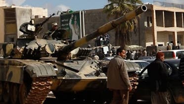 دبابة تابعة للجيش الليبي في أحد شوارع طرابلس