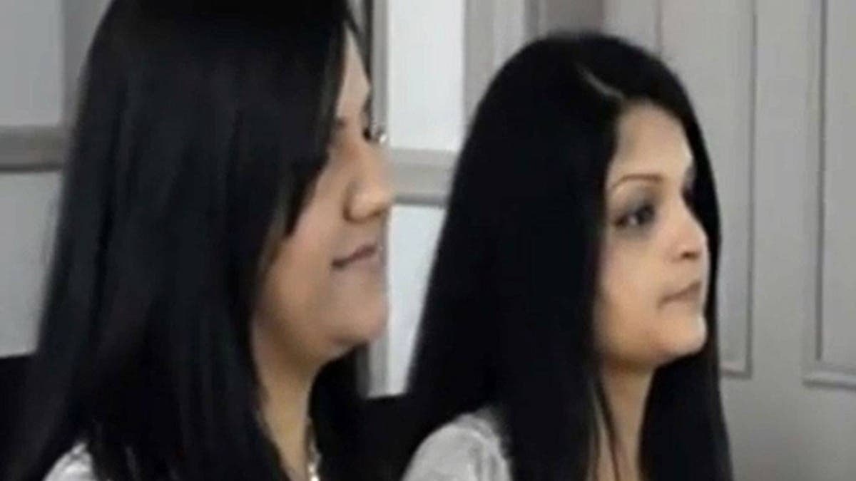 Pakistani women say I do in UKs first Muslim lesbian wedding Al Arabiya English