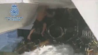 Video: Algerian tries to enter Spain by clinging onto ferry