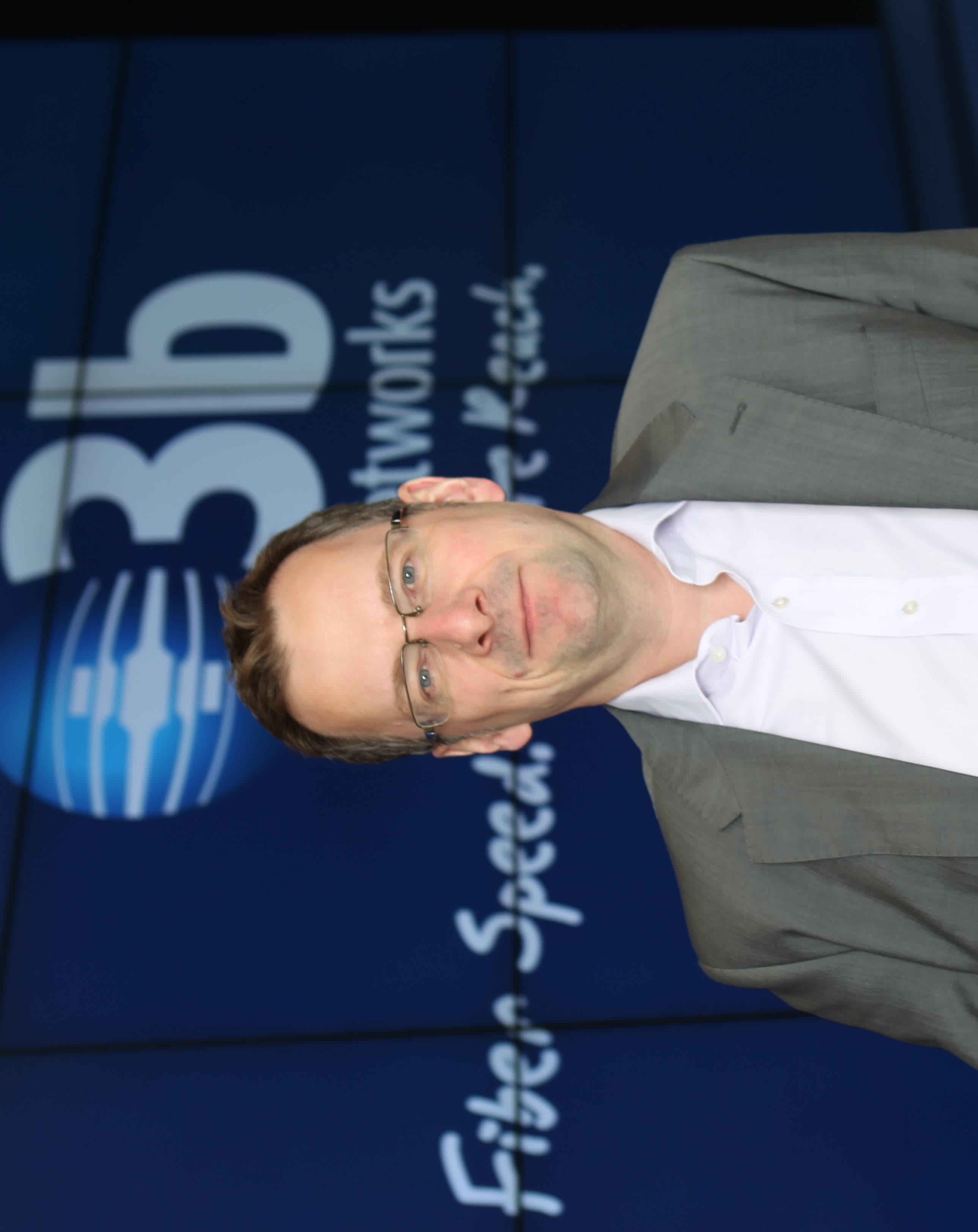 Steve Collar, Chief Executive of O3b Networks