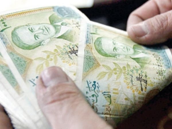 مصرف سوريا المركزي يرفع الدولار إلى 7200 ليرة بالحوالات والصرافة