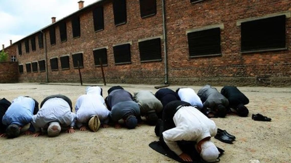 muslim prayers AFP