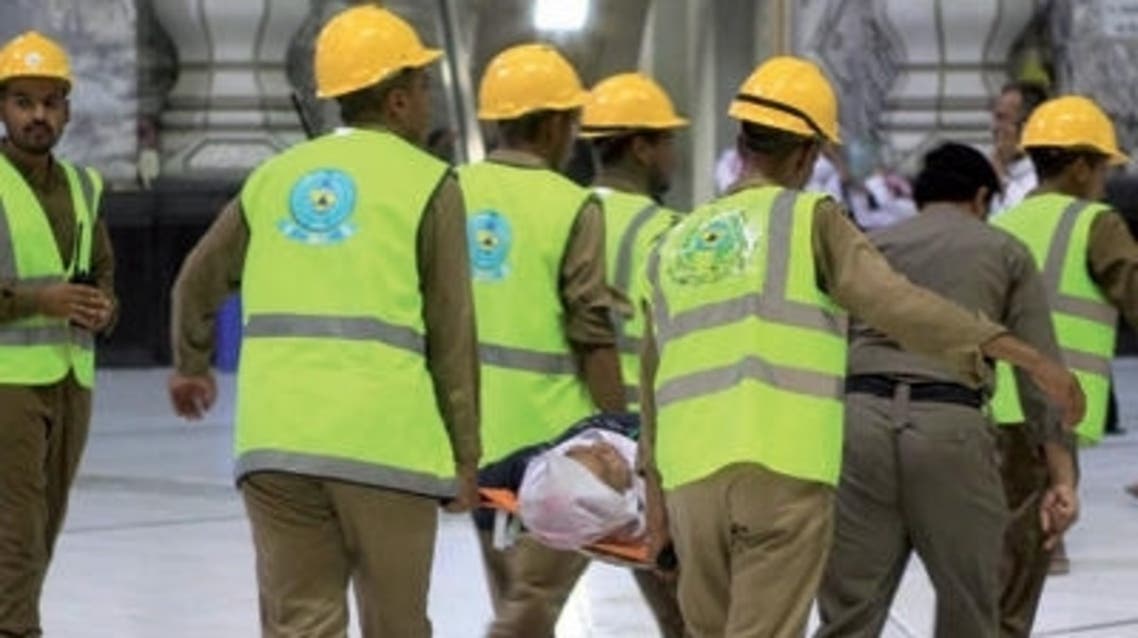 اسعاف معتمرين داخل الحرم