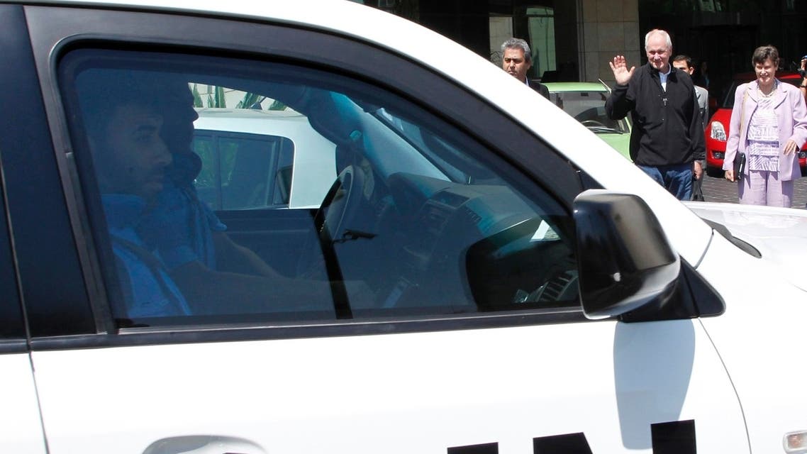 A picture shows the convoy of United Nations inspectors leaving a hotel in Damascus August 29, 2013. (Reuters)