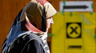 Quebec: Ban religious headwear in government jobs
