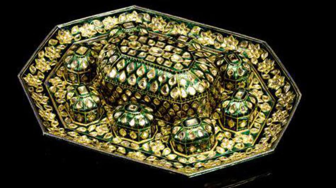Highlights of the exhibition include a solid gold diamond-set enameled pandan box and tray dating from the 18th century. (Photo courtesy: Sotheby’s)