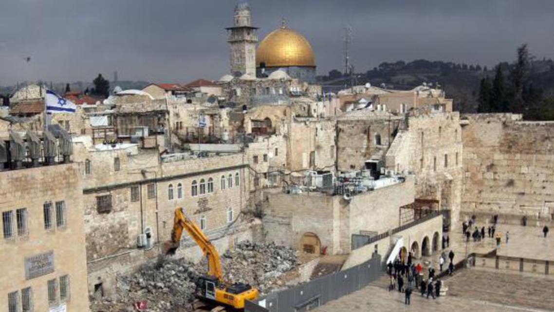 هدم وحفريات اسرائيلية في محيط الحرم القدسي في مدينة القدس