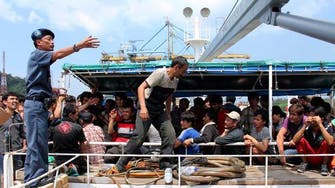 غرق 20 لبنانياً في "تايتنك" صاحبها عراقي بإندونيسيا