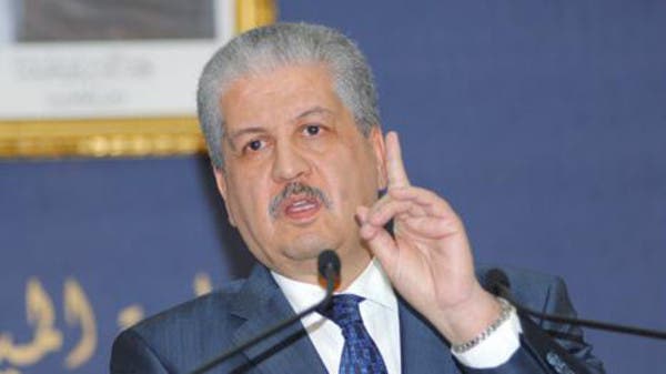 شاهد رئيس وزراء الجزائر الأسبق باكيا.. لم يبق لي الكثير