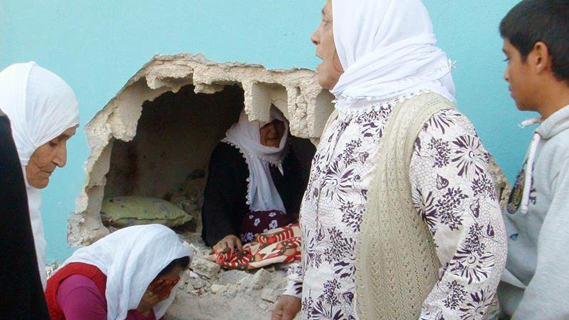 آثار سقوط قذائف من الجانب السوري على ديار بكر التركية