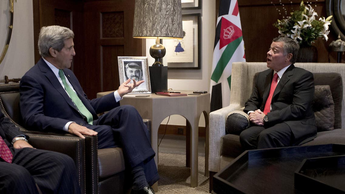 US Secretary of State John Kerry (L) meets with Jordan's King Abdullah II in the capital Amman on November 7, 2013. afp