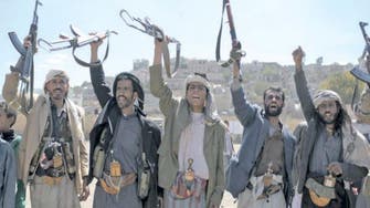 الحوثيون يقتربون من صنعاء رافضين تسليم السلاح
