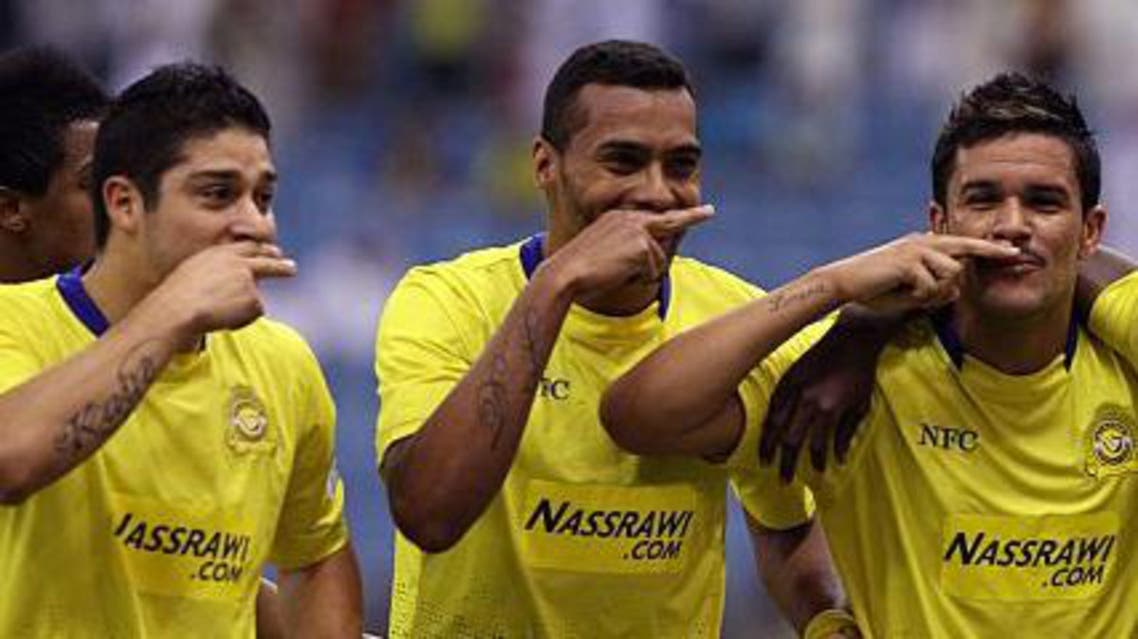 ثلاثي النصر البرازيلي باستوس وإيلتون وإيفرتون