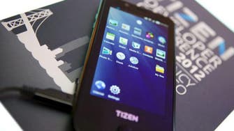 سامسونغ تعتزم الكشف عن أول هاتف بنظام "تايزن"