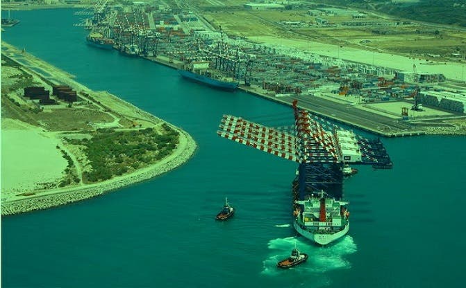 الميناء هو الأكبر في إيطاليا بنقل الحاويات والسابع بأوروبا