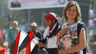 Egypt at crossroad between dictatorship and democracy 