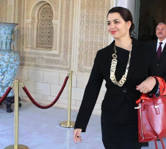 امل كربول