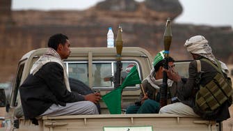 Houthi rebels advance on Yemeni capital