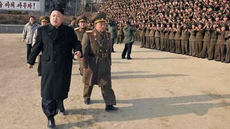 الزعيم الكوري الشمالي يتفقد قواته في أجواء توتر شديد