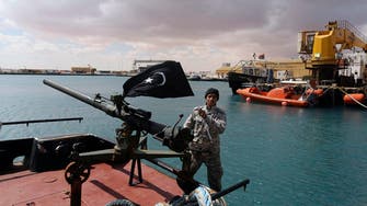 قوات أميركية تعيد ناقلة النفط إلى ليبيا