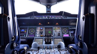 قمرة قيادة طائرة بوينغ 777