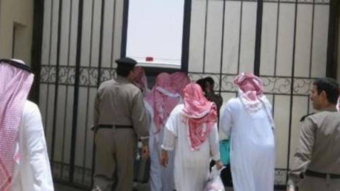 العفو عن مسجونين