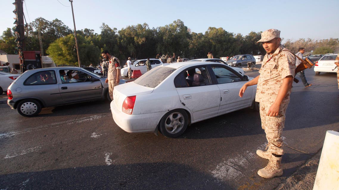 Members of the coast battalion of the Libya Shield Force Western Brigade man a checkpoint in the western suburbs of the city of Tripoli. (File photo: Reuters)