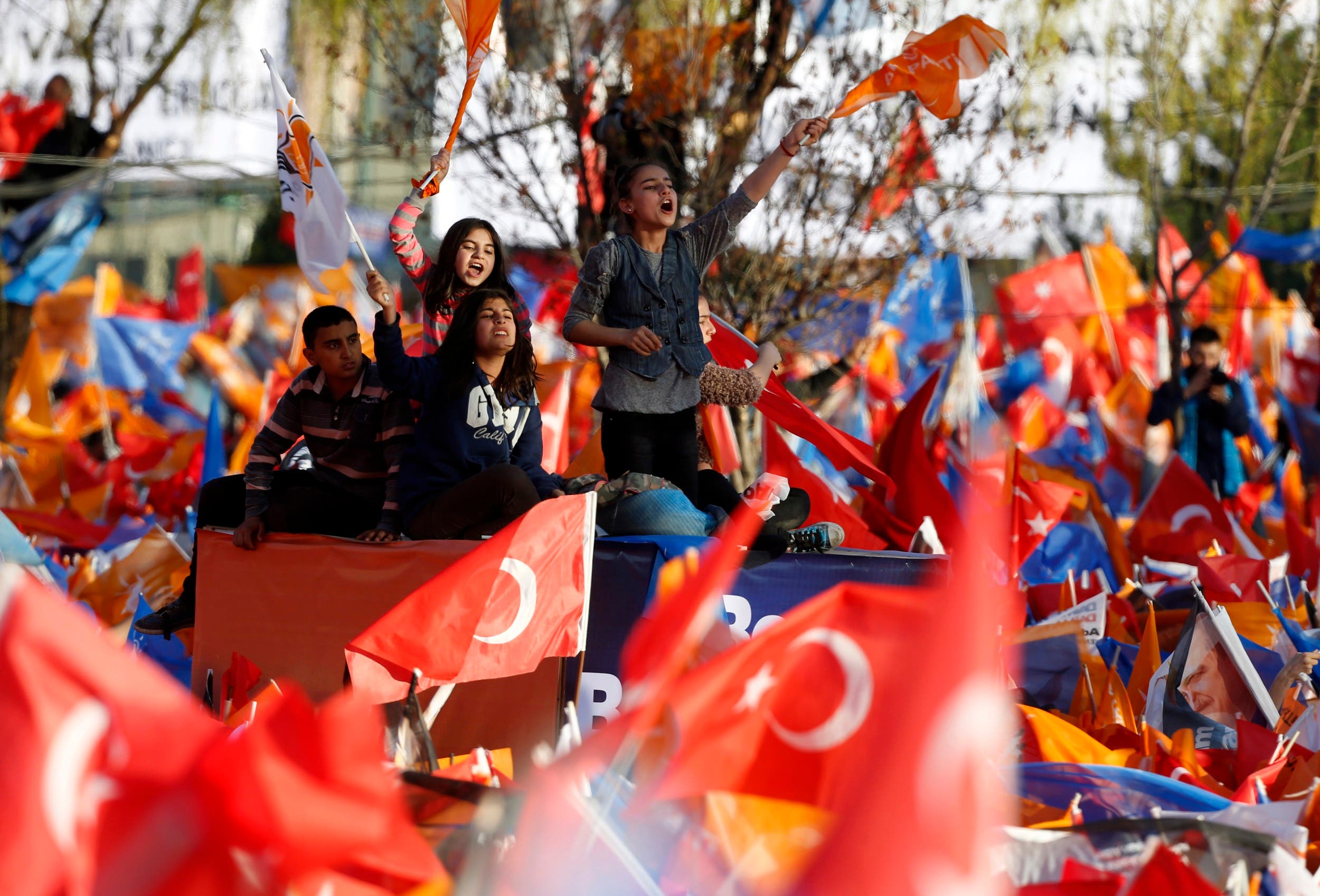Erdogan supporters in election rally